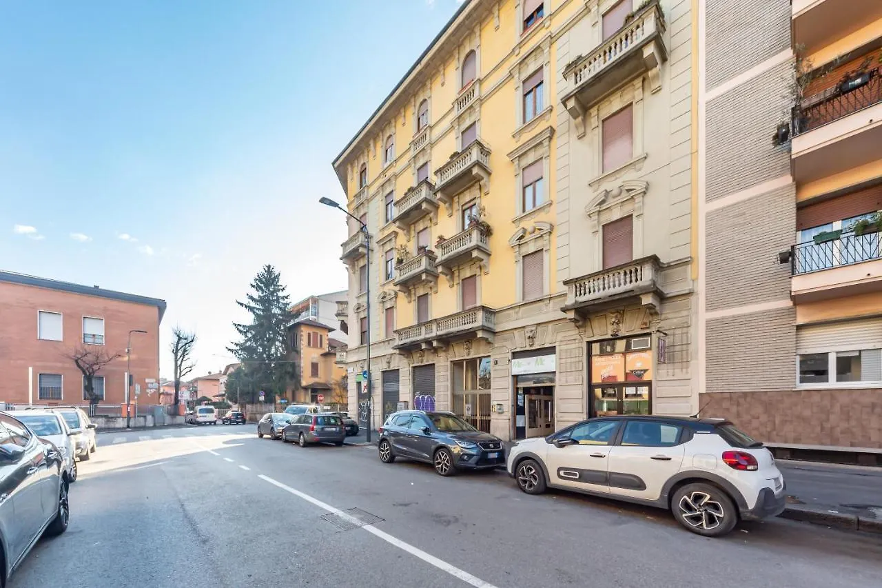 Apartment Cozy Apt X4 - 600 M Far From M3 Affori Fn Milan Italy